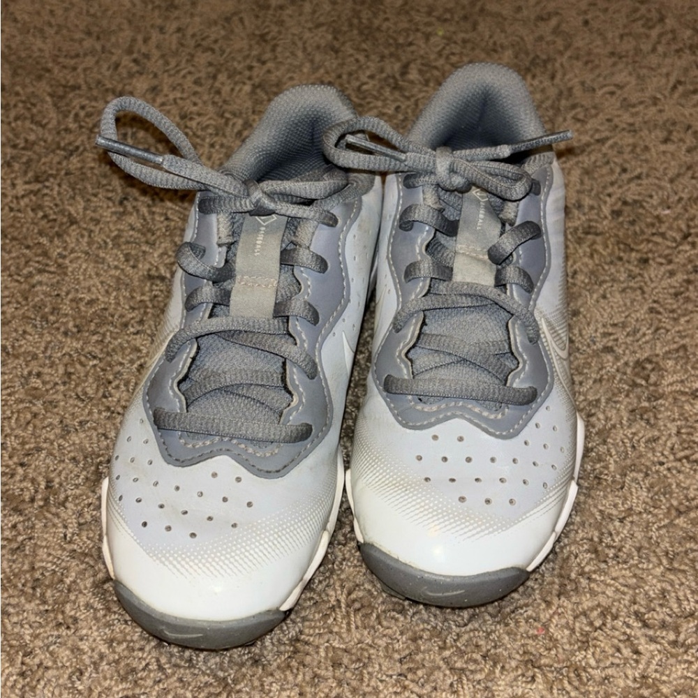 Nike Kids Sneakers - Gray and White